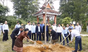 Đoàn Ban Tổ chức Trung ương Đảng Nhân dân Cách mạng Lào về nguồn tại Tuyên Quang
