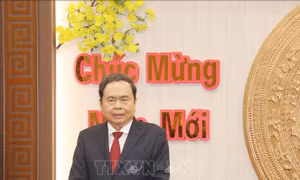 Chủ tịch Quốc hội chúc Tết lực lượng vũ trang Quân khu 9