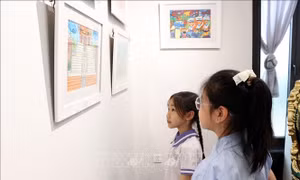 Triển lãm tranh thiếu nhi 'Em yêu Tổ quốc Việt Nam'