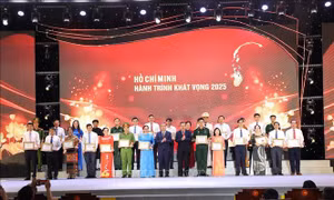 Học tập làm theo Bác - Vững bước vào kỷ nguyên phát triển mới