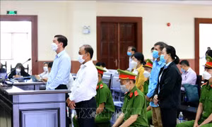 Hoãn phiên tòa xét xử phúc thẩm Lê Tấn Hùng, Trần Vĩnh Tuyến