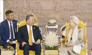 Tổng Bí thư Tô Lâm thăm Hoàng thái hậu Norodom Monineath Sihanouk