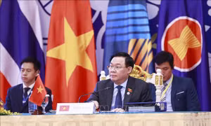 Chủ tịch Quốc hội dự Phiên họp toàn thể thứ nhất AIPA-43