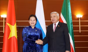 Chủ tịch Quốc hội Nguyễn Thị Kim Ngân gặp Chủ tịch Hội đồng Nhà nước Tatarstan