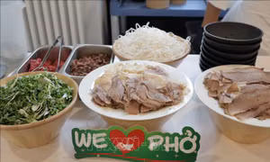 Mang hương vị phở Việt Nam đến với bạn bè Đức