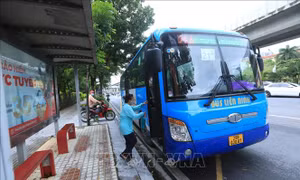 Hà Nội cắm 41 vị trí cho xe khách đón, trả khách tuyến cố định trên đường