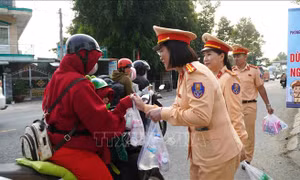 Trạm dừng chân nghĩa tình 'tiếp sức' người dân trên nhiều tuyến đường quốc lộ, tỉnh lộ