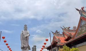 Chùa Satya Dharma - khoảng lặng bình an ngày đầu năm ở Bali