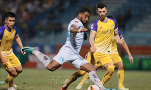 V.League 1-2023/24: Căng thẳng cuộc đua 'tam mã'