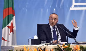 Algeria: Cựu thủ tướng Noureddine Bedoui bị bắt vì tội tham nhũng