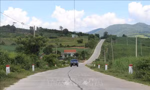 Phú Yên đầu tư đường giao thông cho xã vùng cao cuối cùng