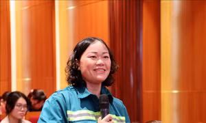 Cử tri kiến nghị có giải pháp cụ thể chăm lo cho công nhân, người lao động