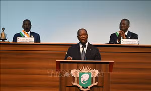 Tổng thống Côte d'Ivoire bãi nhiệm thủ tướng, giải tán chính phủ