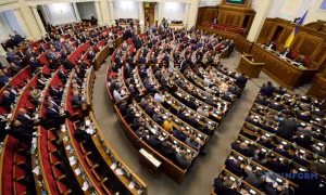 Ukraine bổ sung đáng kể chi tiêu quốc phòng