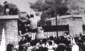 Nhìn lại cuộc khủng hoảng con tin Mỹ - Iran trong 444 ngày qua ảnh