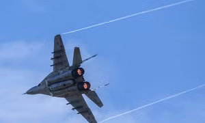 Tên lửa không đối không Nga bắn hạ máy bay MiG-29 của Ukraine