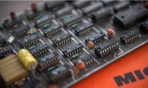 Mỹ, Hà Lan đạt thỏa thuận chặn xuất khẩu chip sang Trung Quốc