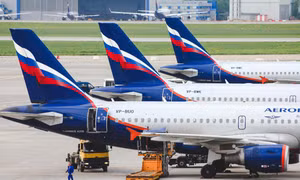 https://mediacms.baotintuc.vn/Upload/86TcdCyeQdSwQkULe681Gw/files/2023/12/Russia%20splashes%20%2412%20billion%20to%20keep%20aviation%20sector%20in%20the%20air%20-%20Reuters.mp4