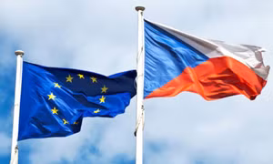 Tỷ lệ ủng hộ EU và NATO suy giảm ở Séc