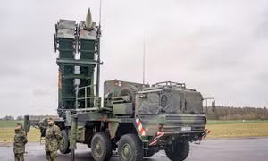Đức muốn Ukraine tự mua vũ khí bằng tiền viện trợ của EU