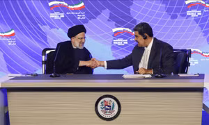 Iran và Venezuela ký hàng loạt thỏa thuận hợp tác, bất chấp lệnh trừng phạt của Mỹ
