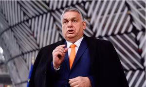 Thủ tướng Hungary kêu gọi EU dỡ bỏ trừng phạt Nga để tránh suy thoái