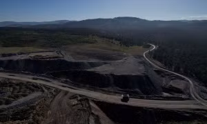 Trung Quốc nới lỏng lệnh cấm nhập khẩu than của Australia