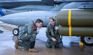 Bom chùm của Mỹ cho Ukraine: Vũ khí thay đổi cán cân lực lượng hay một sai lầm?