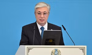 Tổng thống Kazakhstan ra tuyên bố chính thức về mối quan hệ với Nga và Trung Quốc