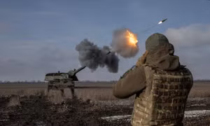 Ukraine nêu lo ngại về đạn dược lỗi của phương Tây