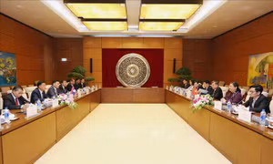 Quốc hội Việt Nam sẽ tăng cường trao đổi thông tin với Quốc hội Lào