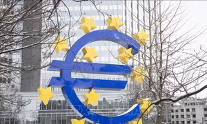 Đồng euro tăng vọt sau vòng 1 bầu cử Quốc hội tại Pháp