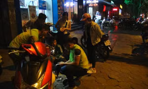 Những 'hiệp sỹ' đường phố lúc nửa đêm
