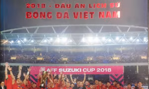 Ra mắt sách và triển lãm ảnh ‘2018 - Dấu ấn lịch sử bóng đá Việt Nam’
