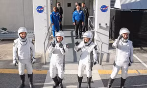 NASA cho phi hành đoàn hồi hương sớm hơn kế hoạch vì sự cố sức khỏe