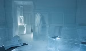 Trải nghiệm ‘độc lạ’ tại khách sạn làm từ băng tuyết