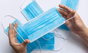 Cách đeo khẩu trang để tối đa hóa độ an toàn, tránh lây nhiễm COVID-19