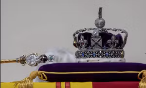 5 bảo vật xuất hiện trong lễ đăng quang của Nhà vua Charles III