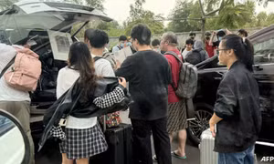 Làn sóng bỏ trốn khỏi 'thành phố lừa đảo' ở Campuchia sau khi ông trùm Chen Zhi sa lưới