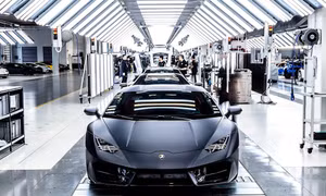 Hãng siêu xe Lamborghini sản xuất khẩu trang chống dịch COVID-19