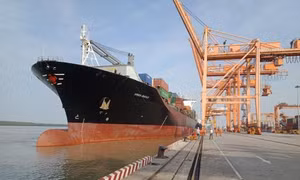 Chi nhánh Cảng Tân Vũ đón tàu container lớn nhất từ trước đến nay 