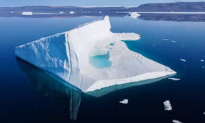 Giới khoa học cảnh báo thời tiết ấm bất thường tại Greenland