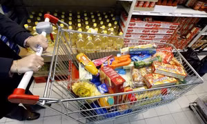 Ăn thực phẩm hết hạn suốt 1 năm để chứng minh sự thật bất ngờ