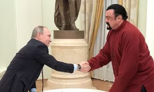 Ngôi sao hành động Mỹ làm cầu nối cho quan hệ Trump-Putin là ai?