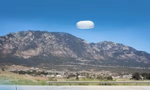 Tài liệu UFO mới của Lầu Năm Góc hé lộ hàng loạt vật thể kỳ lạ trên bầu trời