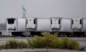 750 thi thể bệnh nhân COVID-19 vẫn trong xe đông lạnh ở New York