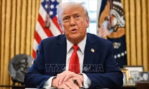 Tổng thống Trump đối mặt sức ép trong nước vì áp thuế hàng hóa Canada