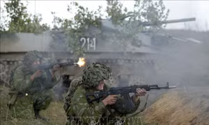 Tổng thống Belarus nêu lý do rút quân tăng cường khỏi biên giới với Ukraine 