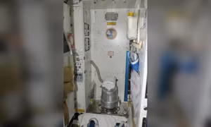 Hỏng toilet trên trạm vũ trụ quốc tế ISS 