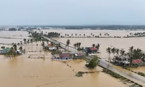 Lũ trên 4m nhấn chìm hàng nghìn ngôi nhà tại Philippines